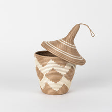 Заредете изображение във визуализатора на галерията – Sisal Peace Basket in Chevron
