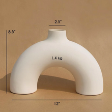 Заредете изображение във визуализатора на галерията – Half Polo Vase