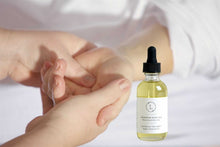 Load image into Gallery viewer, Lavender Body Oil, Natural Moisturizing Body Oil
