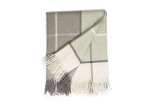 Заредете изображение във визуализатора на галерията – Horizon Stripe Alpaca Throw