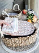 Заредете изображение във визуализатора на галерията – Bread Warmer & Basket Gift Set with Tea Towel - Flower