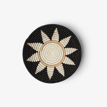 Заредете изображение във визуализатора на галерията – Zuba Woven Bowls