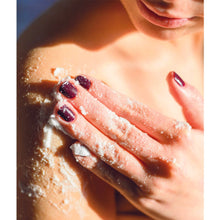 Заредете изображение във визуализатора на галерията – Organic Whipped Sugar Body Scrub 10 oz – Crepey Skin Treatment & Exfoliator