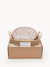 Заредете изображение във визуализатора на галерията – Bread Warmer &amp; Basket - Flower
