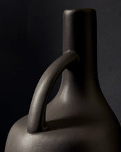 Заредете изображение във визуализатора на галерията – Stoneware Olive Oil Dispenser | Canard 34 oz

