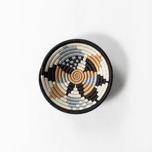 Заредете изображение във визуализатора на галерията – Boutique Diversiform Gray Woven Bowls
