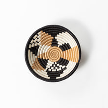 Заредете изображение във визуализатора на галерията – Boutique Diversiform Woven Bowls
