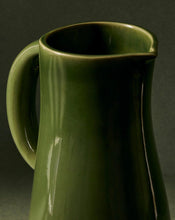 Заредете изображение във визуализатора на галерията – Stoneware Jug | Dadasi 50 Oz - Green
