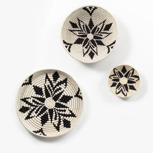 Заредете изображение във визуализатора на галерията – Boutique Cactus Blossom Woven Bowls
