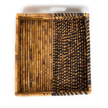 Заредете изображение във визуализатора на галерията – Parker Banana Leaf Trays
