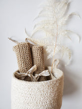 Заредете изображение във визуализатора на галерията – Hemp Washcloth
