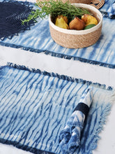 Charger l'image dans la galerie, Set de 4 sets de table en coton Tie Dye - Bleu indigo
