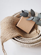 Заредете изображение във визуализатора на галерията – Hemp Washcloth

