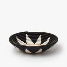 Заредете изображение във визуализатора на галерията – Zuba Woven Bowls
