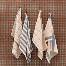 Заредете изображение във визуализатора на галерията – Minimal Kitchen Towel - Pack Of 4
