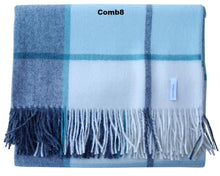 Заредете изображение във визуализатора на галерията – Horizon Stripe Alpaca Throw

