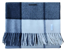 Заредете изображение във визуализатора на галерията – Horizon Stripe Alpaca Throw
